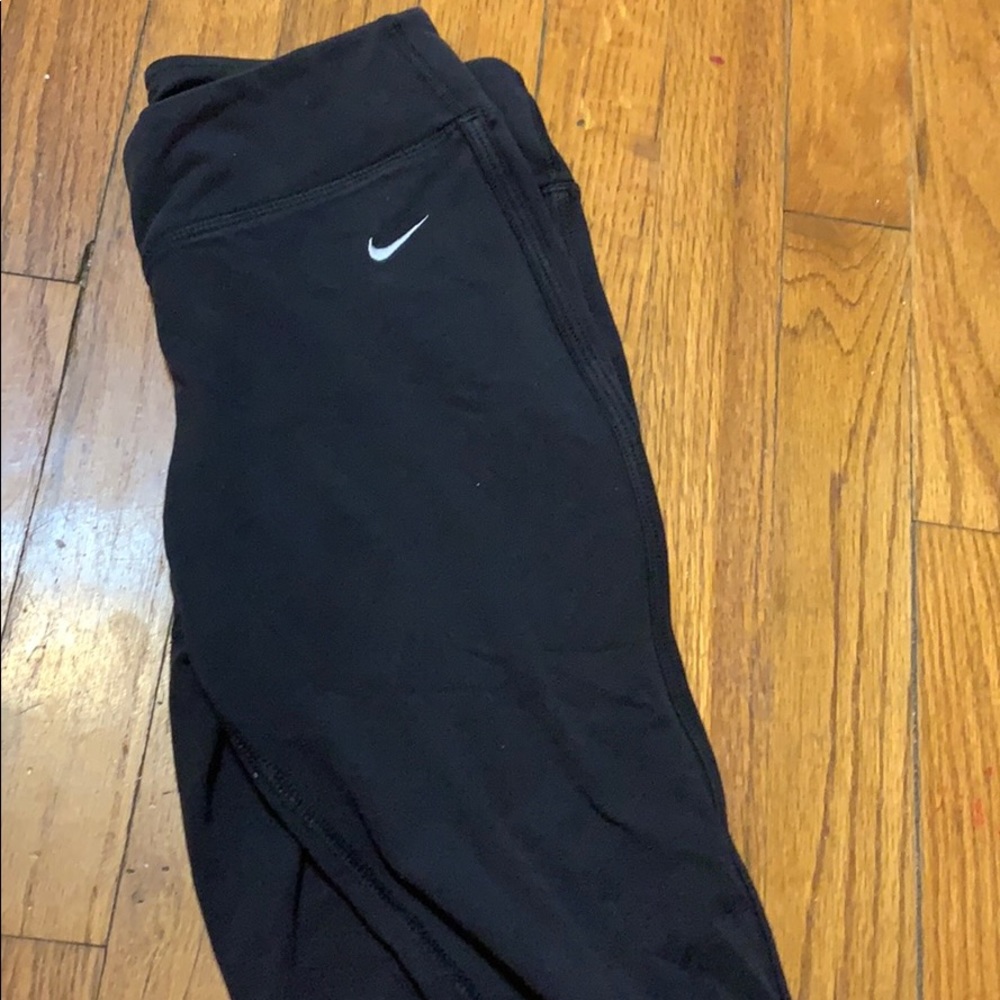 nike capri leggings